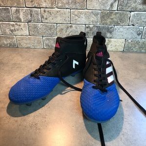 Women’s Adidas soccer cleats